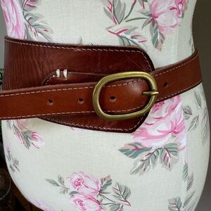 Genuine Leather ladies wide buckle belt.